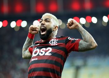 Gabigol comemora vitória do Flamengo contra o Grêmio