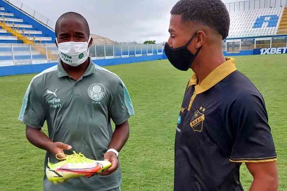 MARINGÁ - Corinthians aplica goleada no Palmeiras e vai à final do