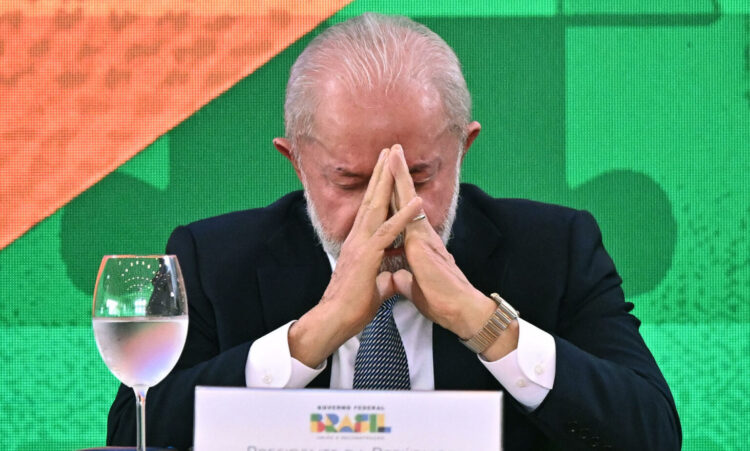 FOTODELDÍA AME7756. BRASILIA (BRASIL), 05/08/2025.- El presidente de Brasil, Luiz Inácio Lula da Silva, asiste a la V reunión plenaria del Consejo para el Desarrollo Económico y Social Sostenible (CDESS) este martes, en el Palacio del Itamaraty, en Brasilia (Brasil). EFE/ Andre Borges